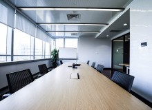 Văn phòng nên chọn loại rèm cửa sao cho phù hợp với không gian